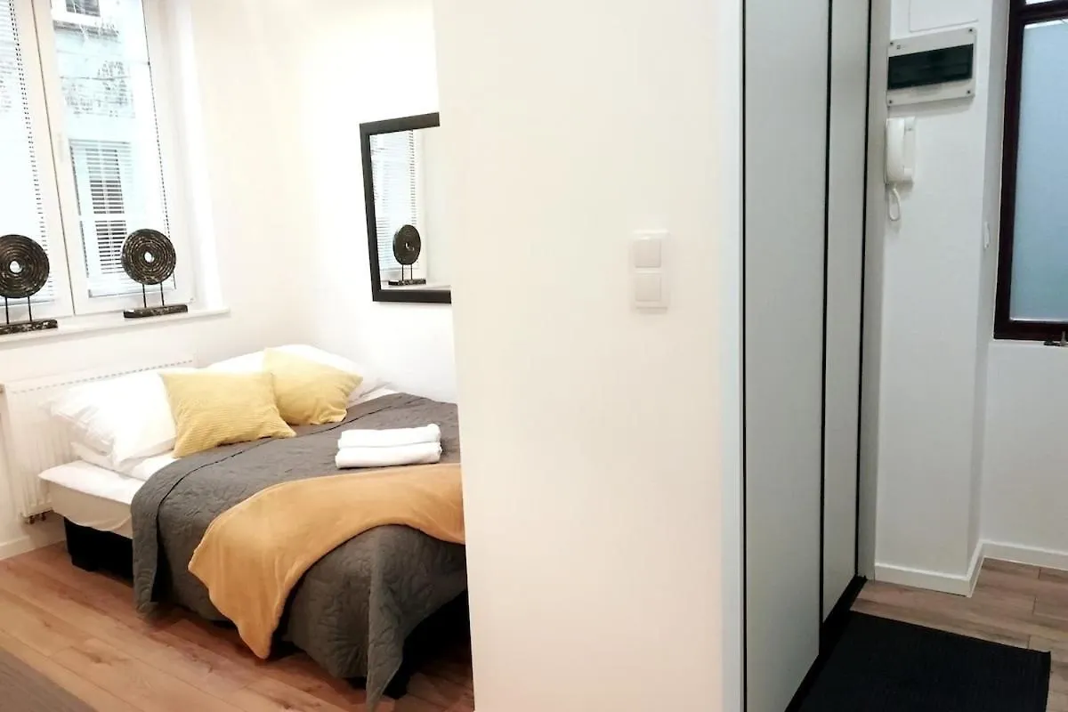 Skawinska Street Apt Krakow Daire